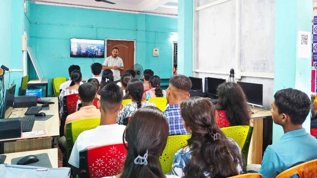 Pragati computer education class